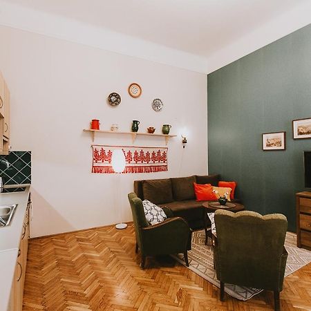 Budapest Folk Apartment 60Sm Spacious And Bright Luaran gambar