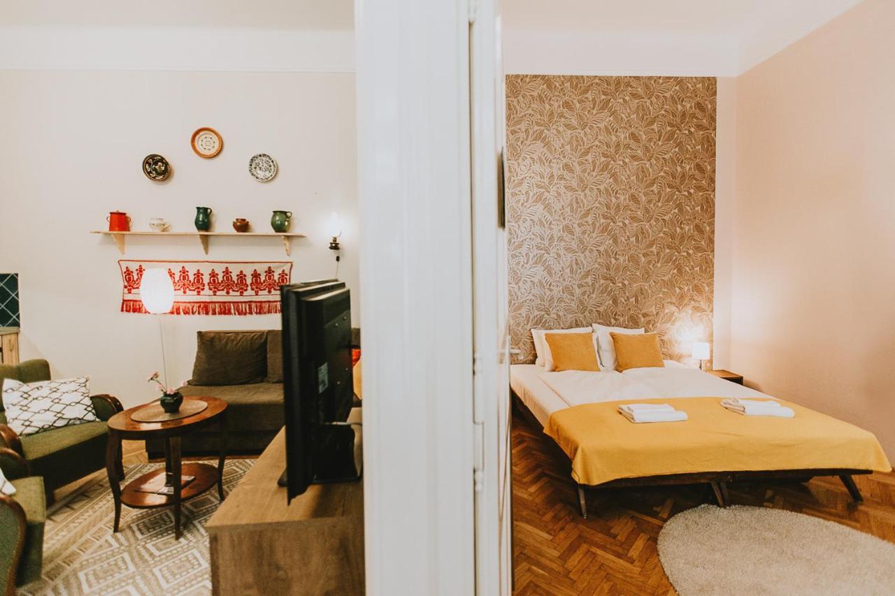 Budapest Folk Apartment 60Sm Spacious And Bright Luaran gambar