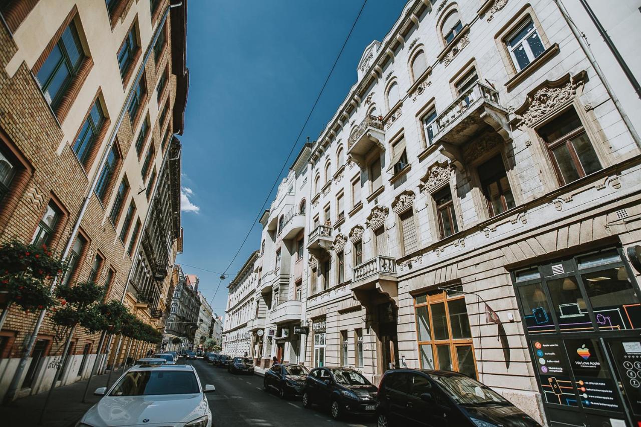 Budapest Folk Apartment 60Sm Spacious And Bright Luaran gambar