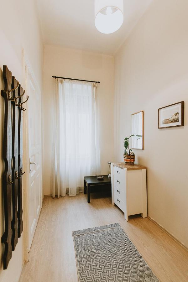 Budapest Folk Apartment 60Sm Spacious And Bright Luaran gambar