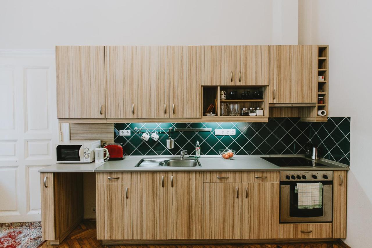 Budapest Folk Apartment 60Sm Spacious And Bright Luaran gambar