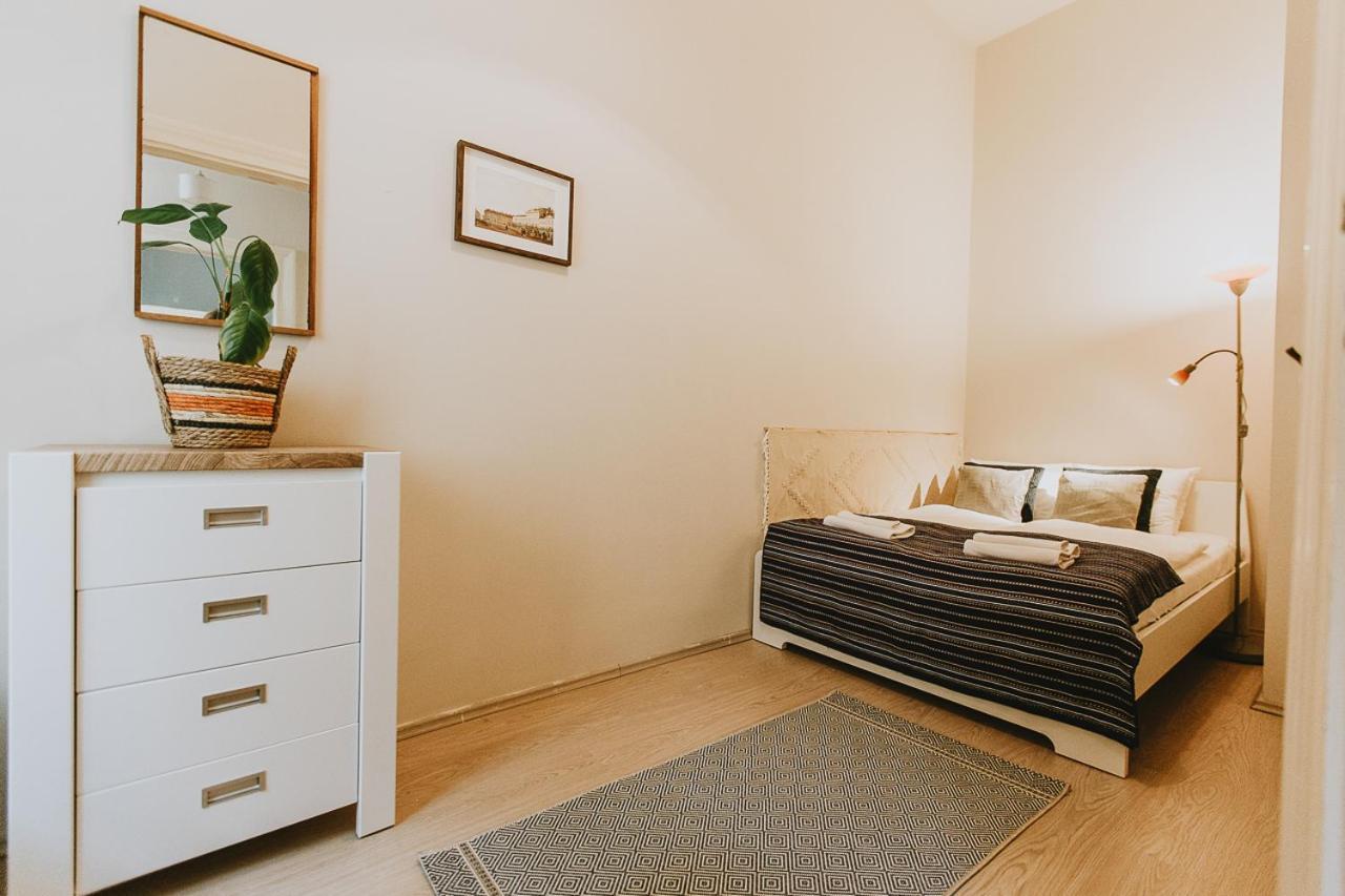 Budapest Folk Apartment 60Sm Spacious And Bright Luaran gambar